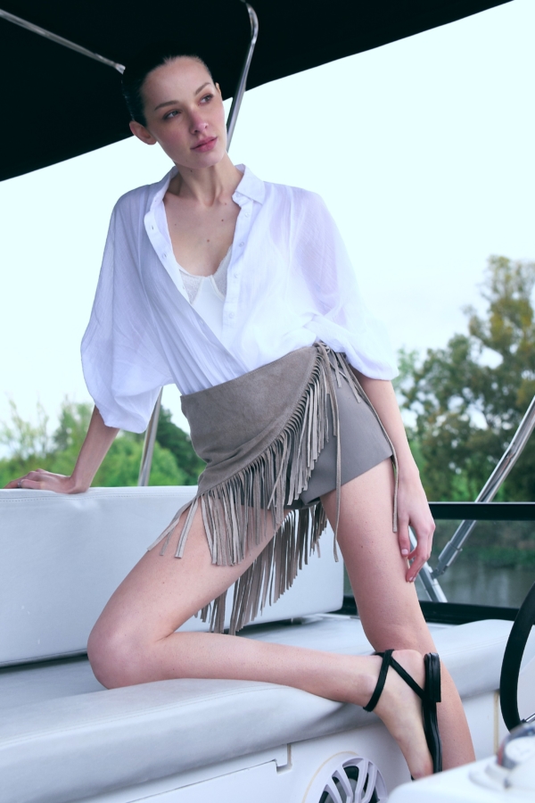 PAÑUELO SCARLETT GAMUZA VISON